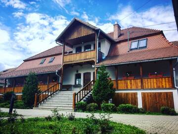 Фотографии Хостелы Tolerancia Hostel г. Cristuru Secuiesc (Румыния) №1 Фото Хостелы Tolerancia Hostel г. Cristuru Secuiesc 1